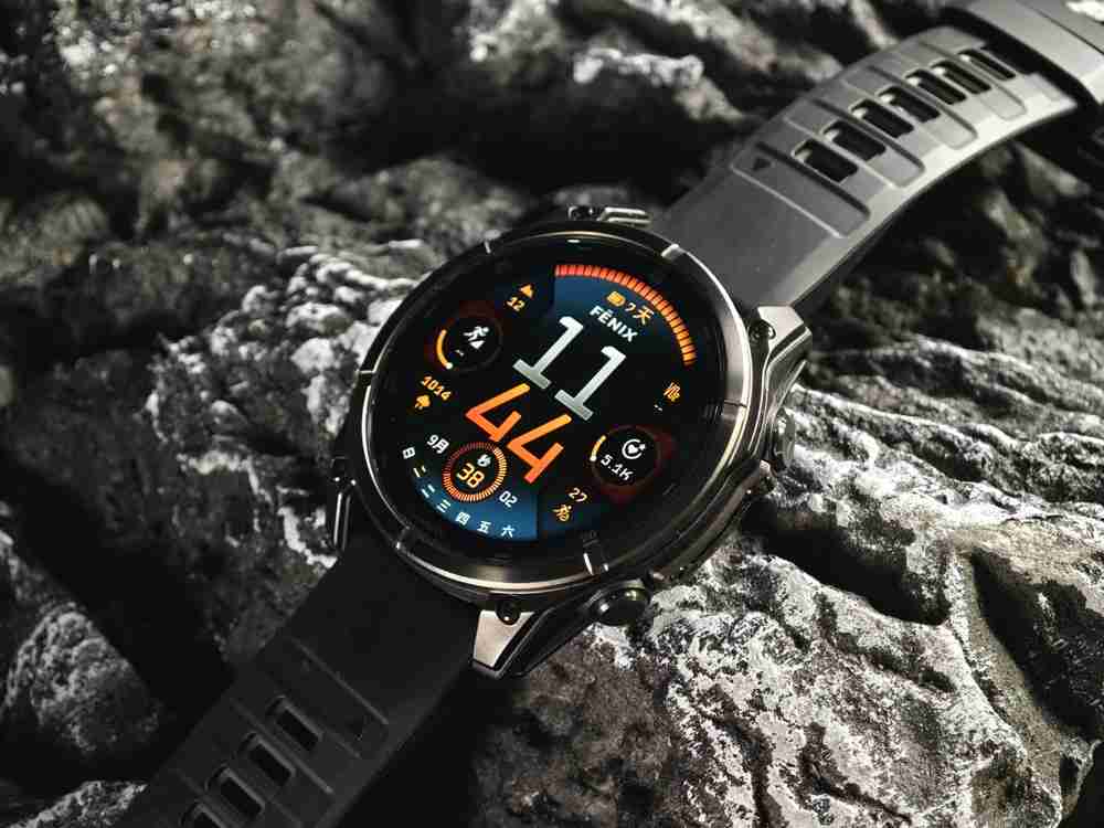 佳明Fenix 8 图赏:智能科技与户外运动的完美结合