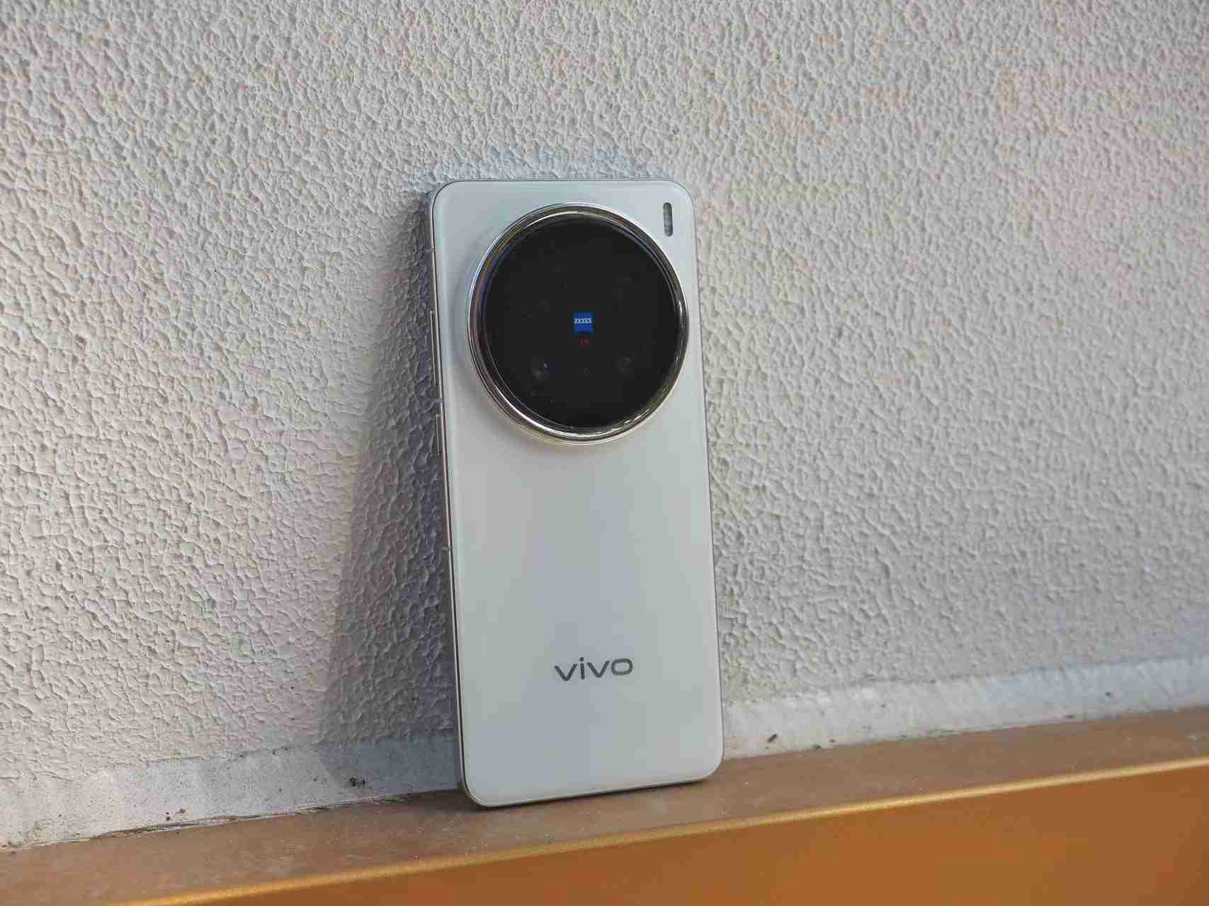 X200 Pro炫光问题被vivo用AI修好了?我们实测了一下