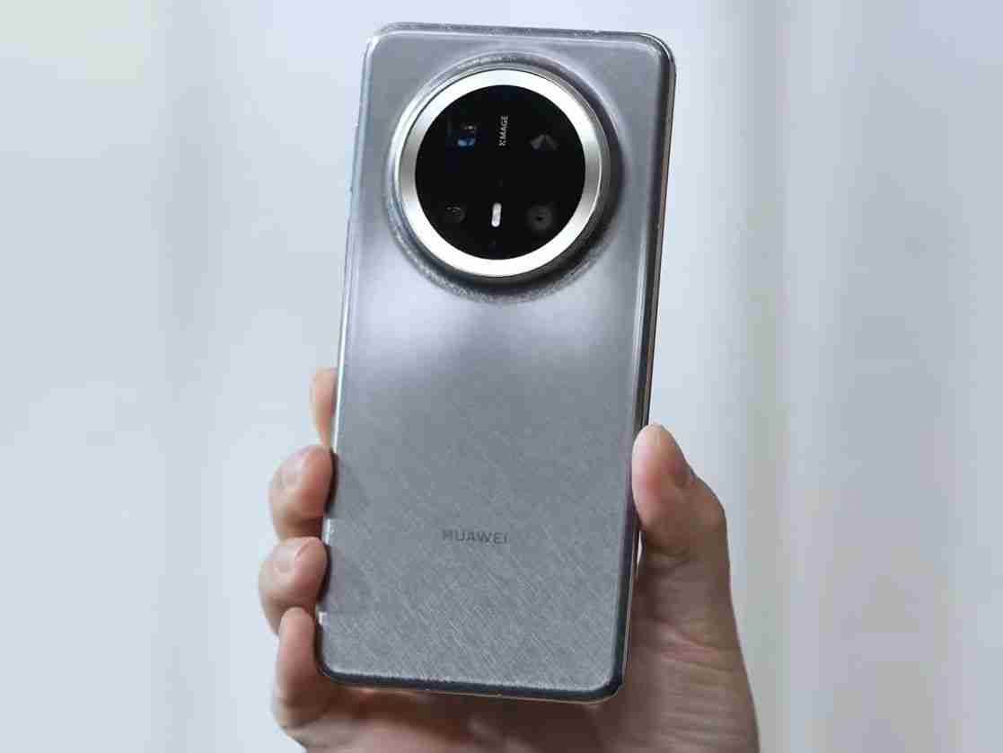 华为Mate 70「金丝银锦」火了!手机厂商开卷后盖材质