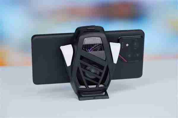 行业首发185Hz高刷新率!ROG游戏手机9 Pro图赏