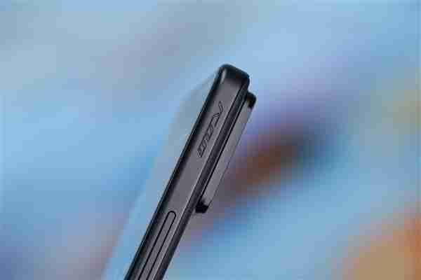 行业首发185Hz高刷新率!ROG游戏手机9 Pro图赏