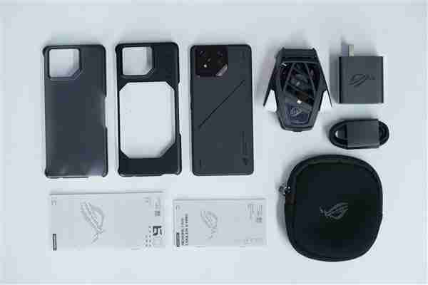 行业首发185Hz高刷新率!ROG游戏手机9 Pro图赏