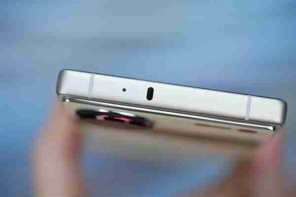 完美真全面屏！努比亚Z70 Ultra图赏