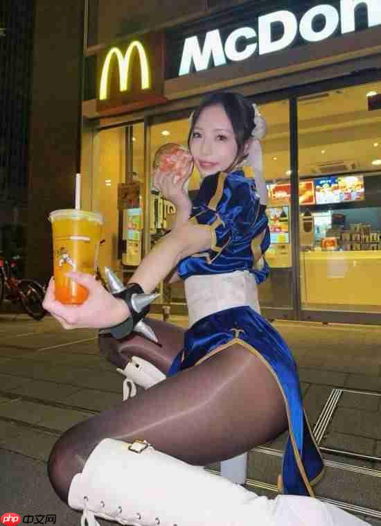 日本美女姐姐COS分享