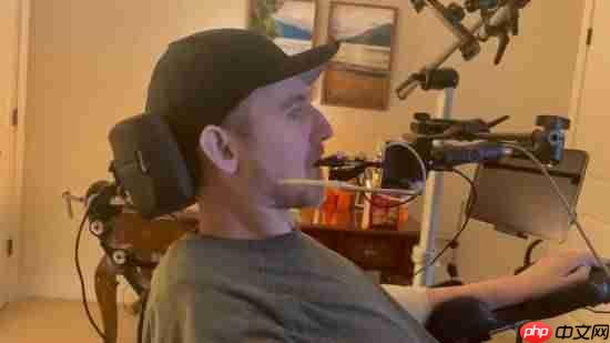 马斯克改变游戏!瘫痪玩家脑机接口