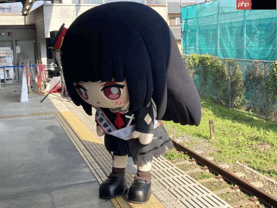 《鸣潮》×京阪电车联动开启!人气黑长直JK少女降临