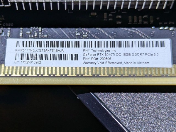 RTX 5070 Ti频繁宕机崩溃：竟是标签覆盖金手指！撕下就没保修玩家两难