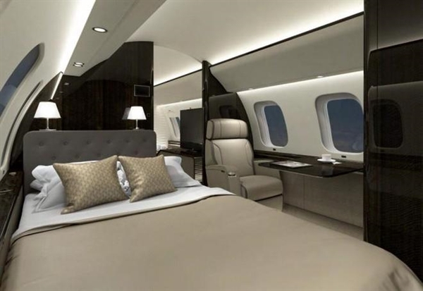 全球最快公务机 庞巴迪环球8000获美国联邦航空管理局认证