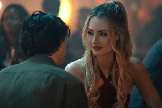 心理病态还是大尺度游戏！新美剧尺度惊人：女主求羞辱