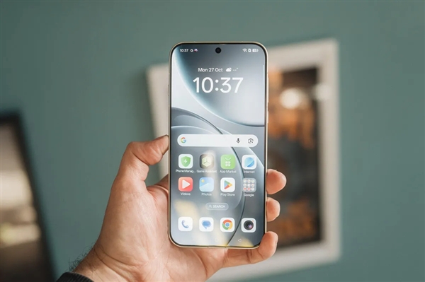 OPPO Find X9s Pro真机偷跑：Pro档唯一双2亿像素旗舰