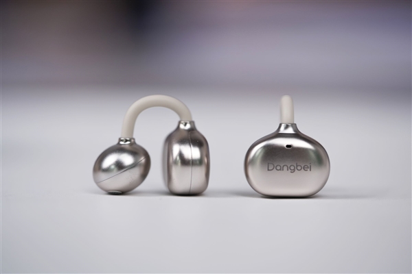 耳机盒居然带屏幕！999元当贝Air 1图赏